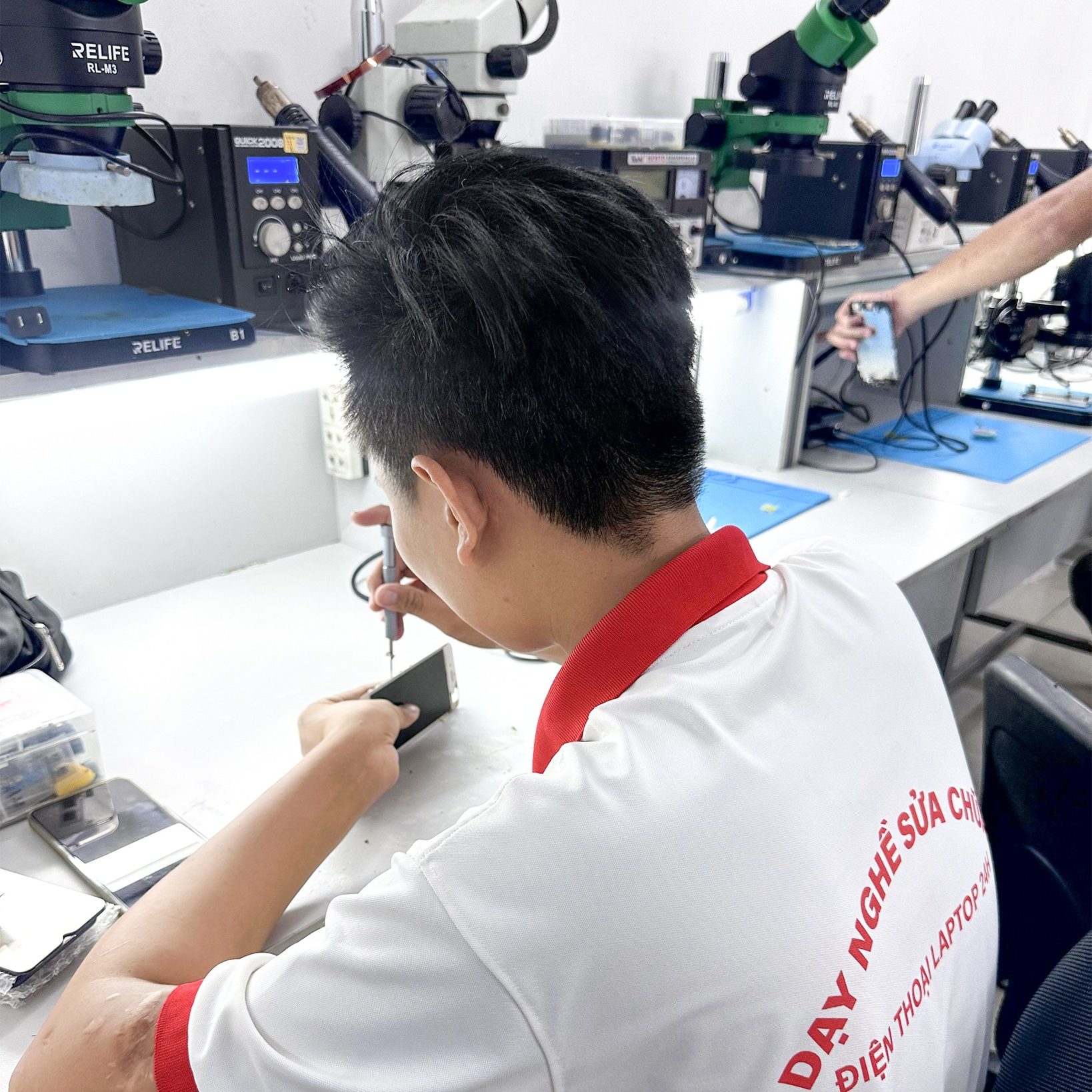 KTV SỬA CHỮA ĐIỆN THOẠI DI ĐỘNG NÂNG CAO (iPhone, iPad & Android)